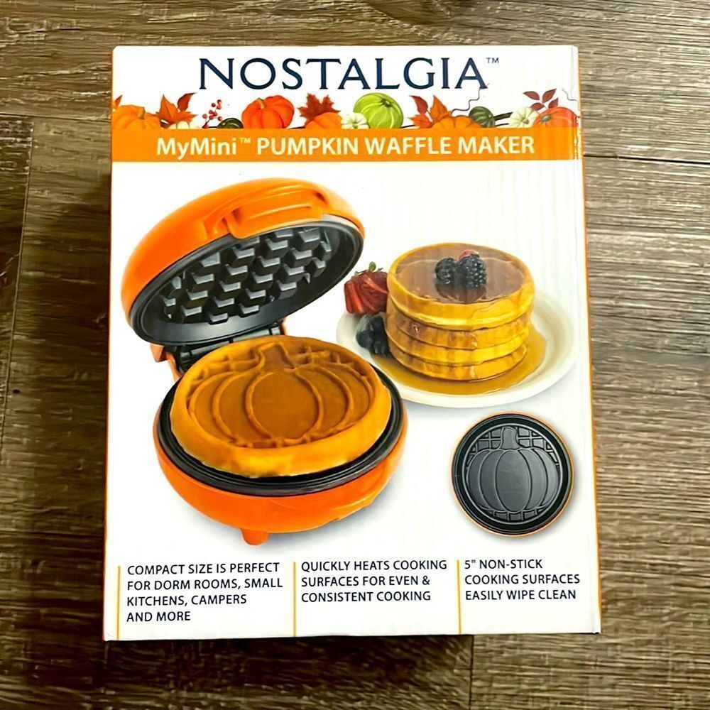Nostalgia Pumpkin waffle maker (Mini) - Picture 3 of 6